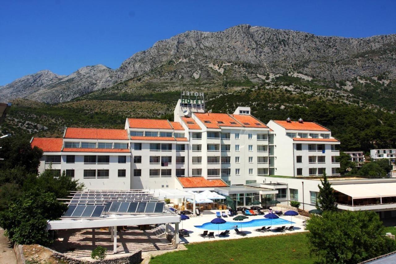 Hotel Quercus Дрвеник Екстер'єр фото
