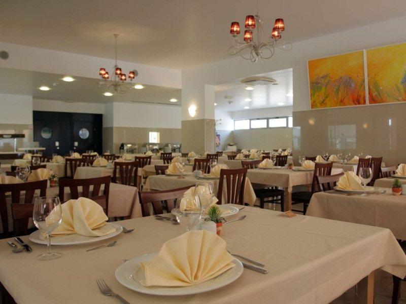 Hotel Quercus Дрвеник Екстер'єр фото