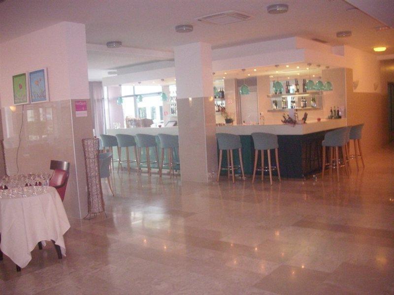 Hotel Quercus Дрвеник Екстер'єр фото