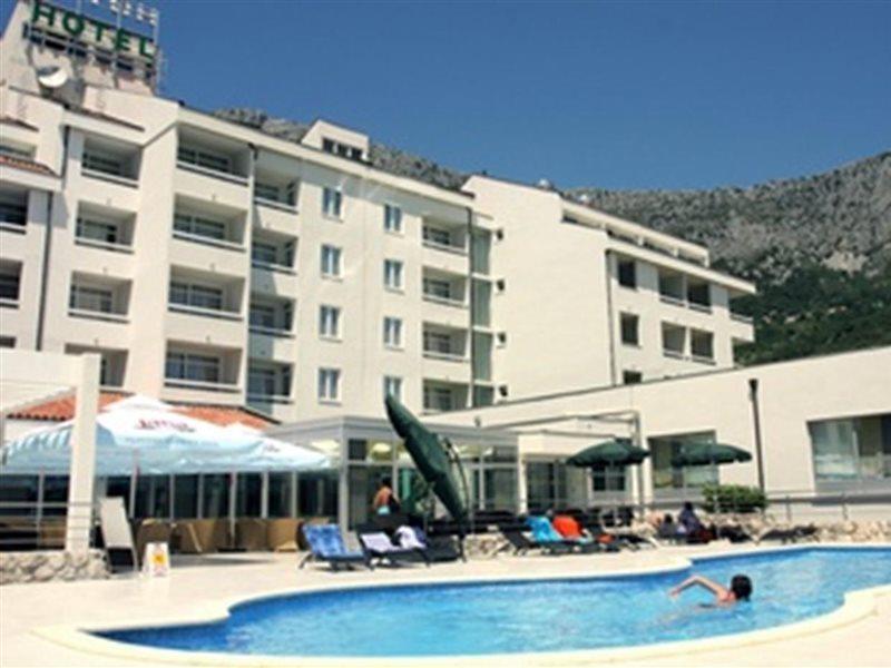 Hotel Quercus Дрвеник Екстер'єр фото